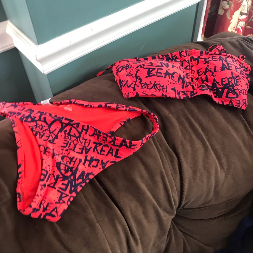 Bathing suits - Picture 6 of 11